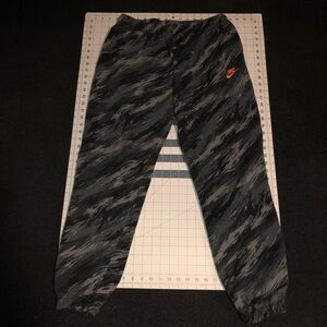 Nike. Jogger Sweatpants. Size Large. Black/Gray Camouflage Color.